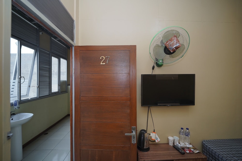 Soreang Hotel by ZUZU 8/61
