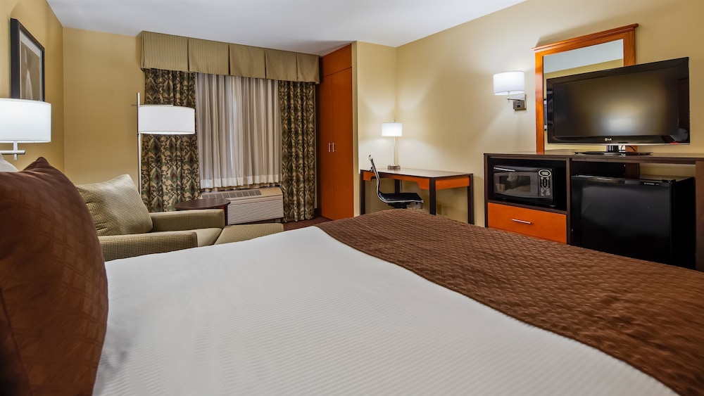 Best Western Cascade Inn & Suites 23/54