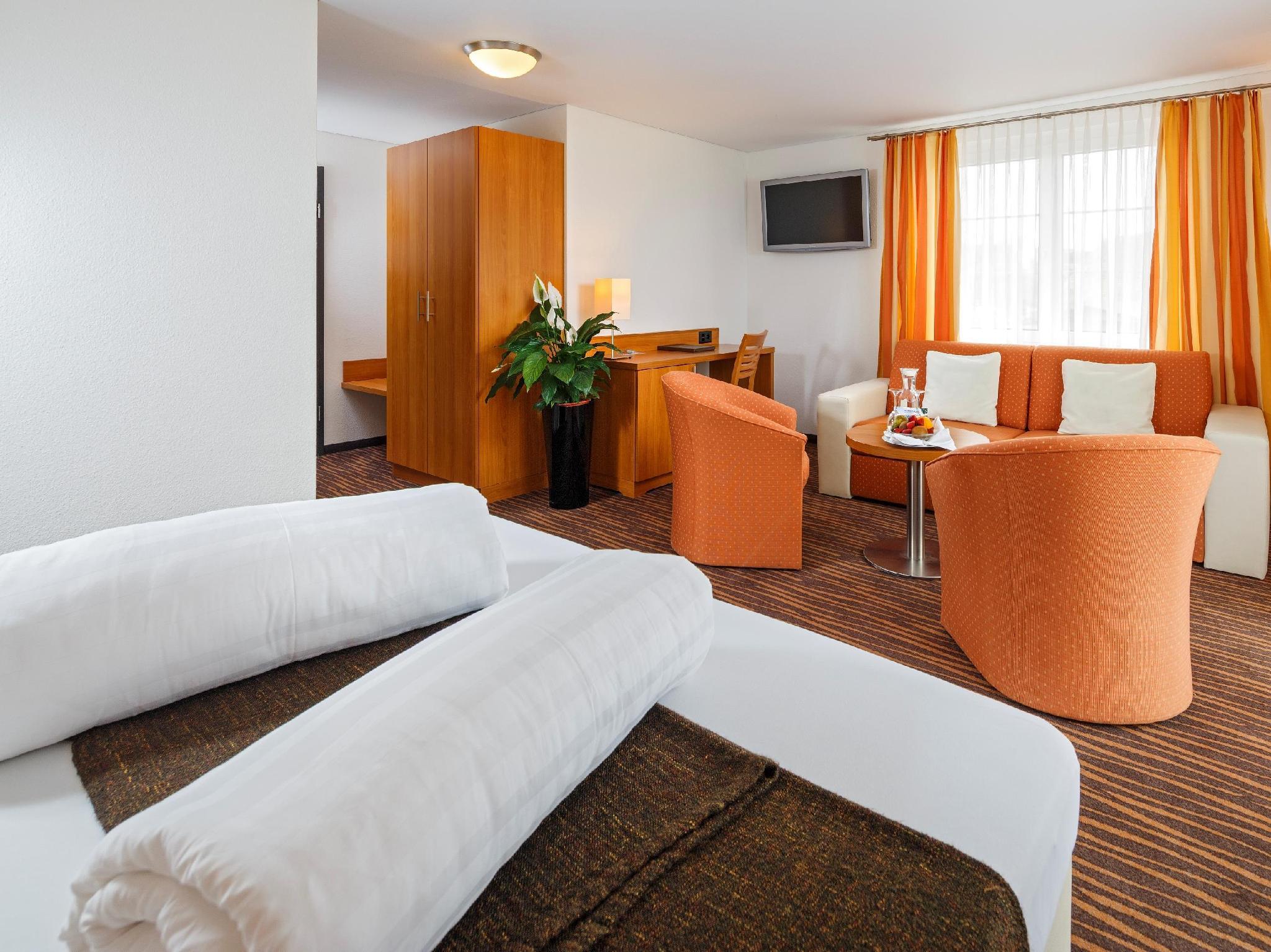 Deluxe, Double Bed, Inland View, Sofa