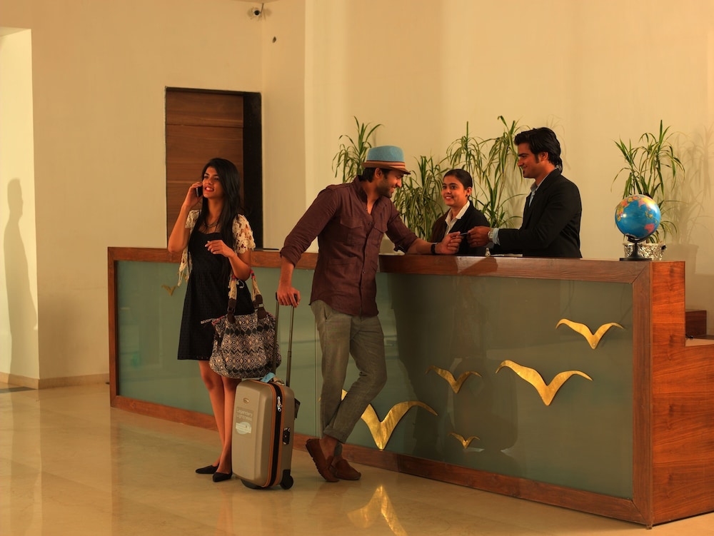 Hotel Palm Greens Club 12/50