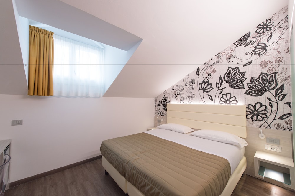 BASIC, DOUBLE BED