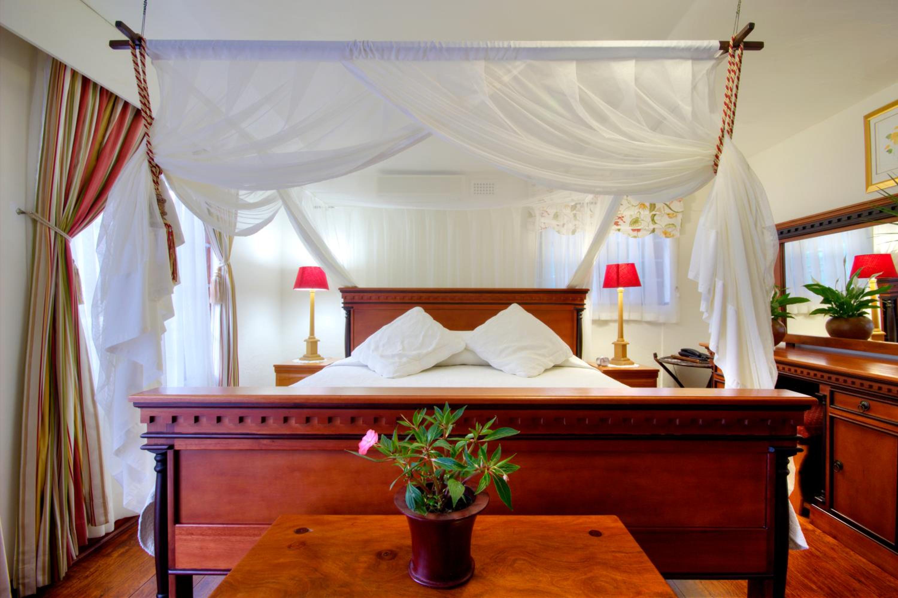 Luxury, King Bed, Exterior Entrance