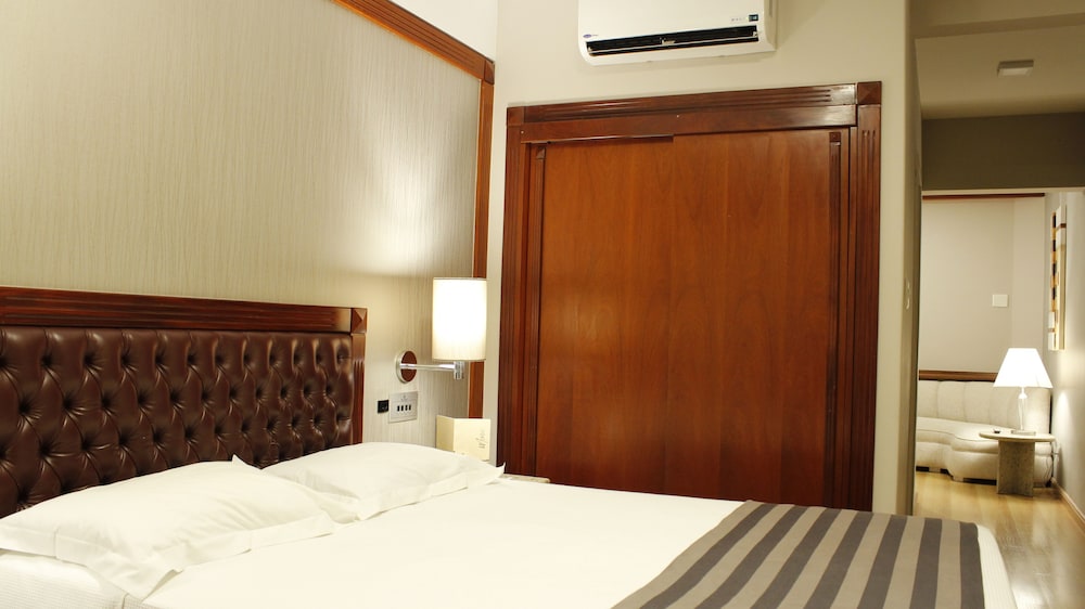 Bourbon Londrina Hotel 24/75