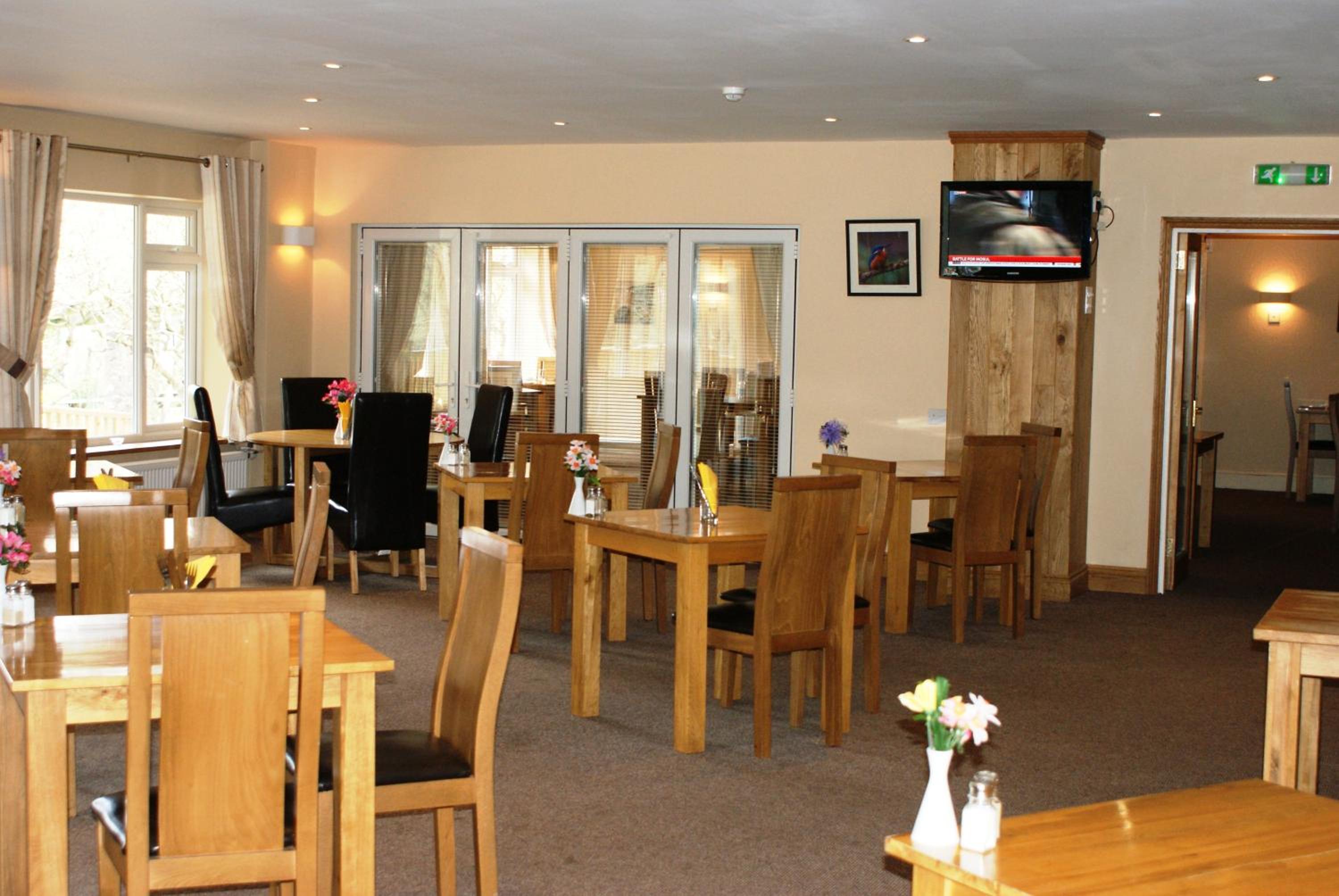 The Royal Lodge 40/53