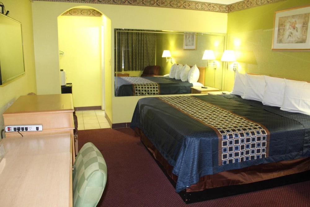 Hutchinson Inn 10/58