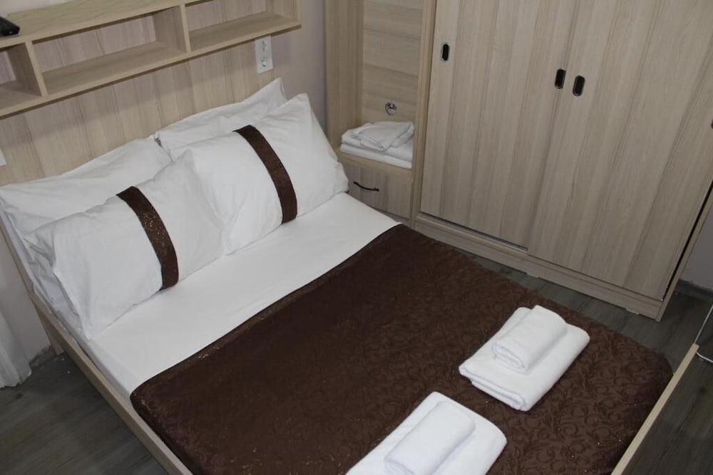 Carvan Hotel 42/55