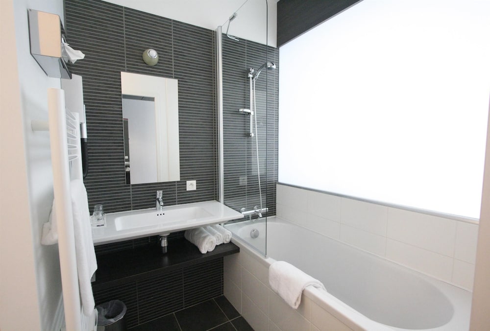 Kyriad Nantes Ouest Saint Herblain Zenith 40/44
