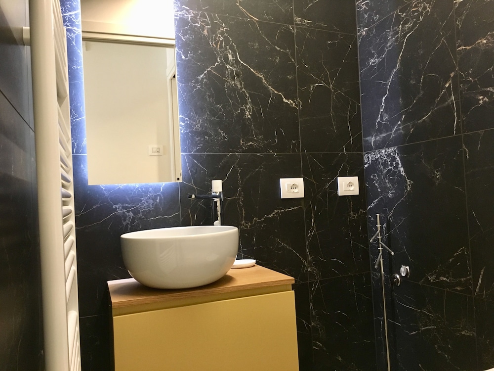 Rivadige Suite 47/50