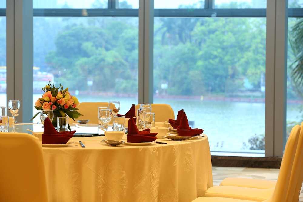 Fuzhou Lakeside Hotel 34/48