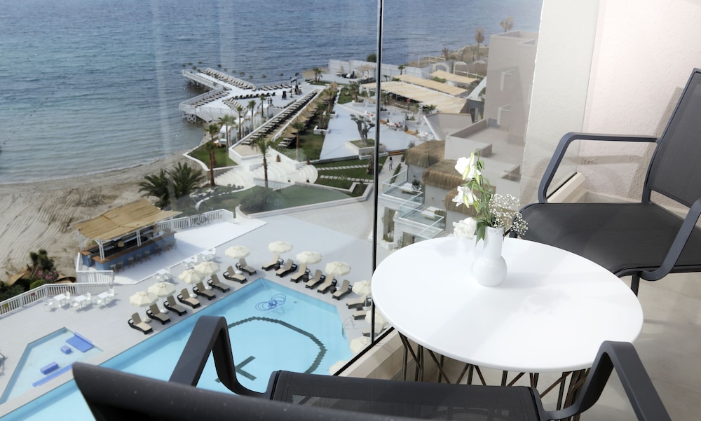 Design Plus Seya Beach Hotel 57/67