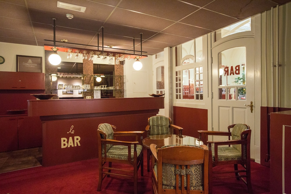 Rho Hotel 39/50