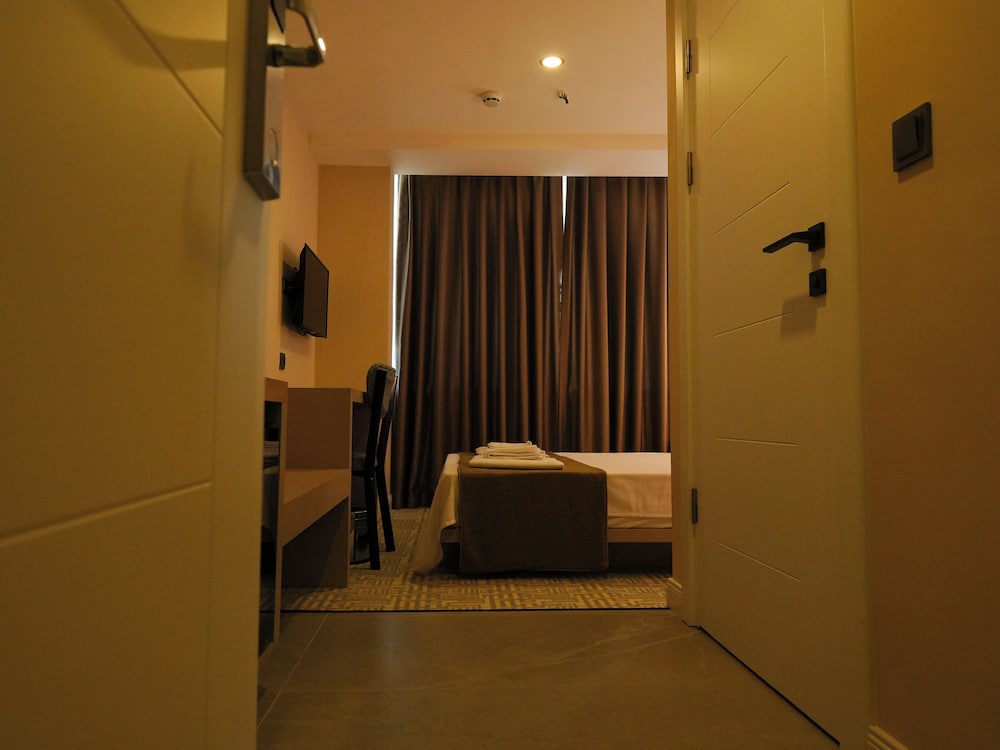 Bonnie City Hotel 25/50