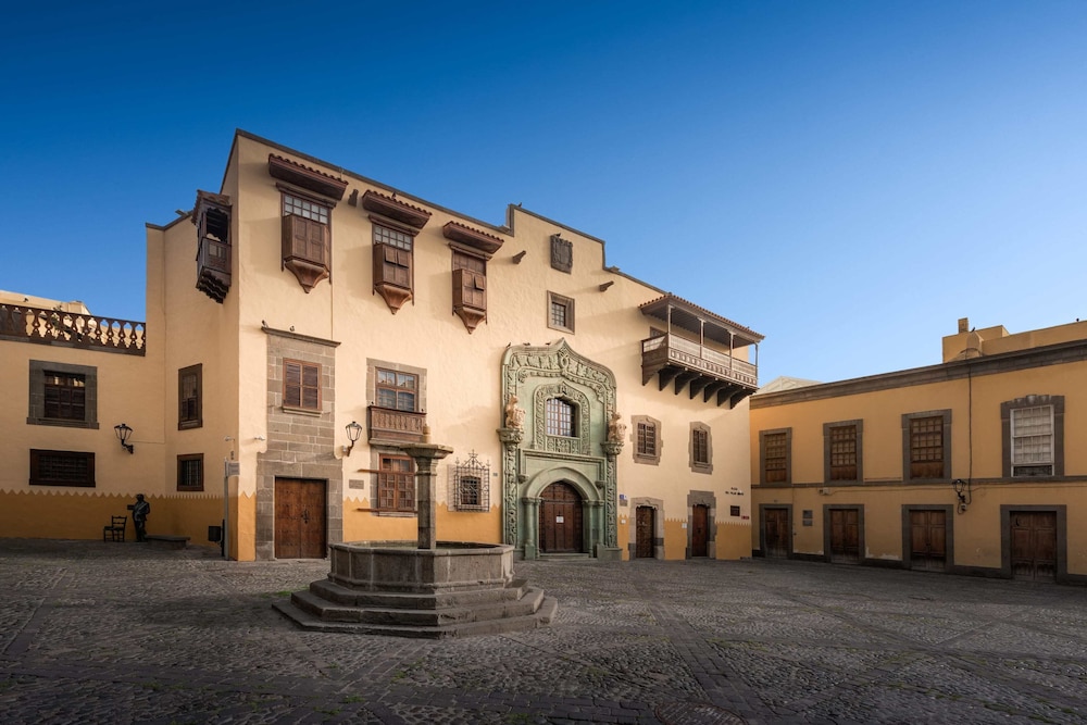 Boutique Hotel Cordial Plaza Mayor de Santa Ana 3/57