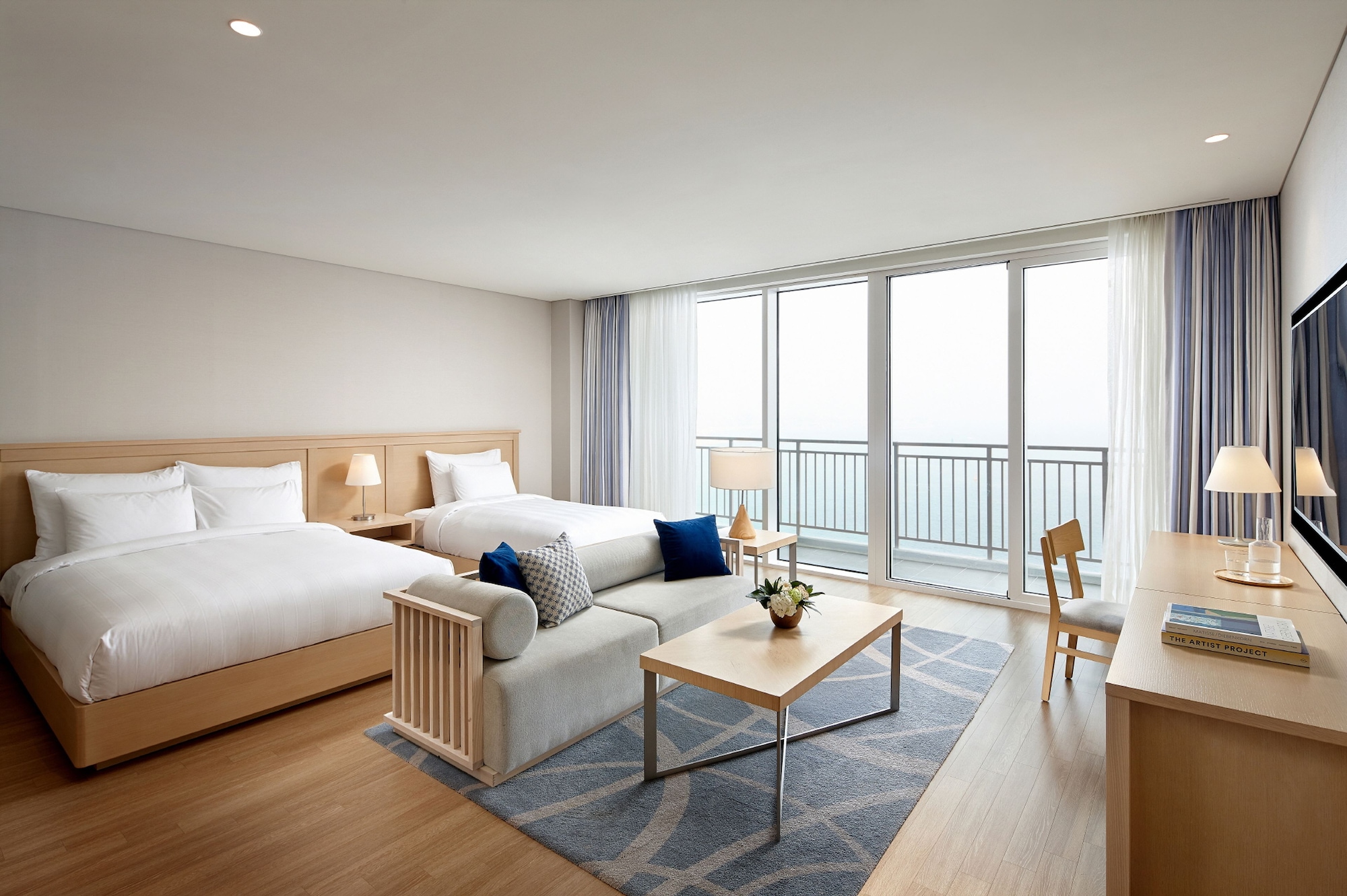 GRAND, DELUXE, FAMILY, TWIN BEDS, OCEAN VIEW