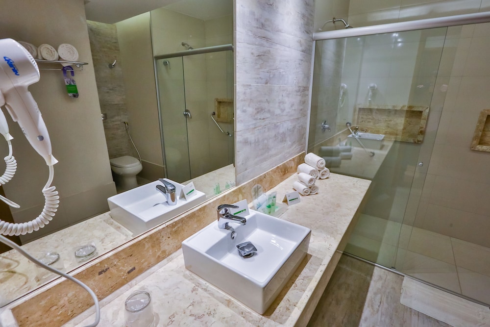 HOLIDAY INN GOIANIA 24/78