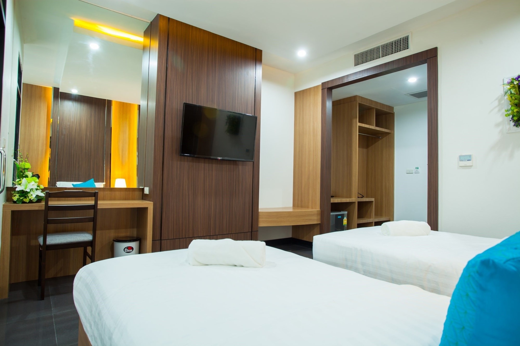 Lanai, Standard, Twin Beds، Thanburi Hotel 3/4