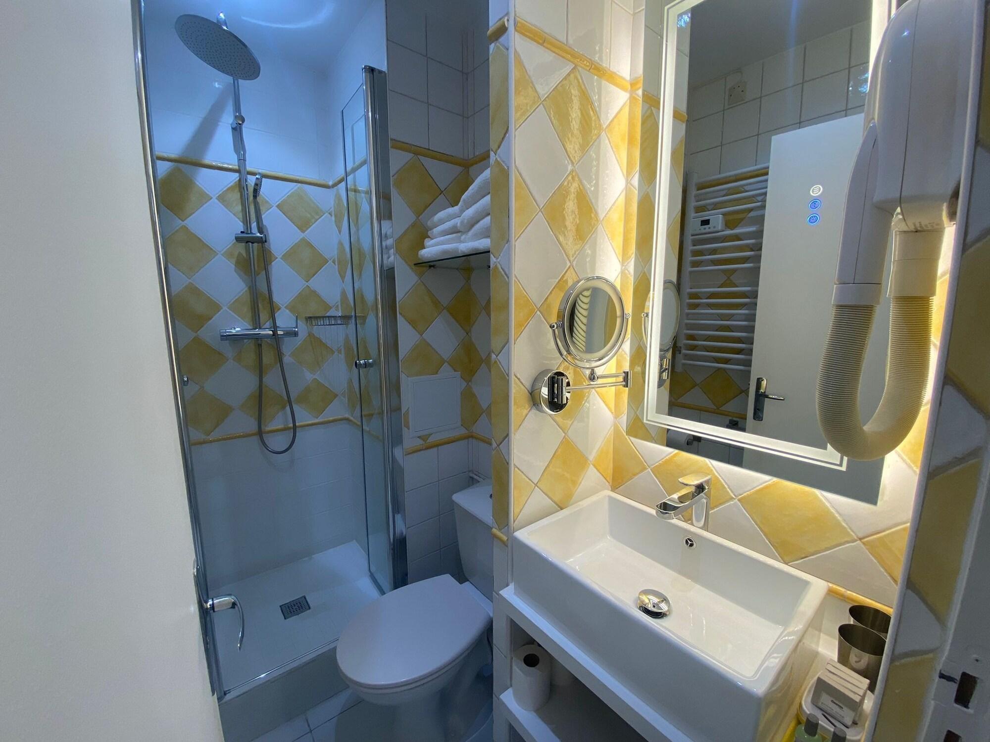 1 Bedroom, Stone, Apartment، Les Patios Du Marais 3/4