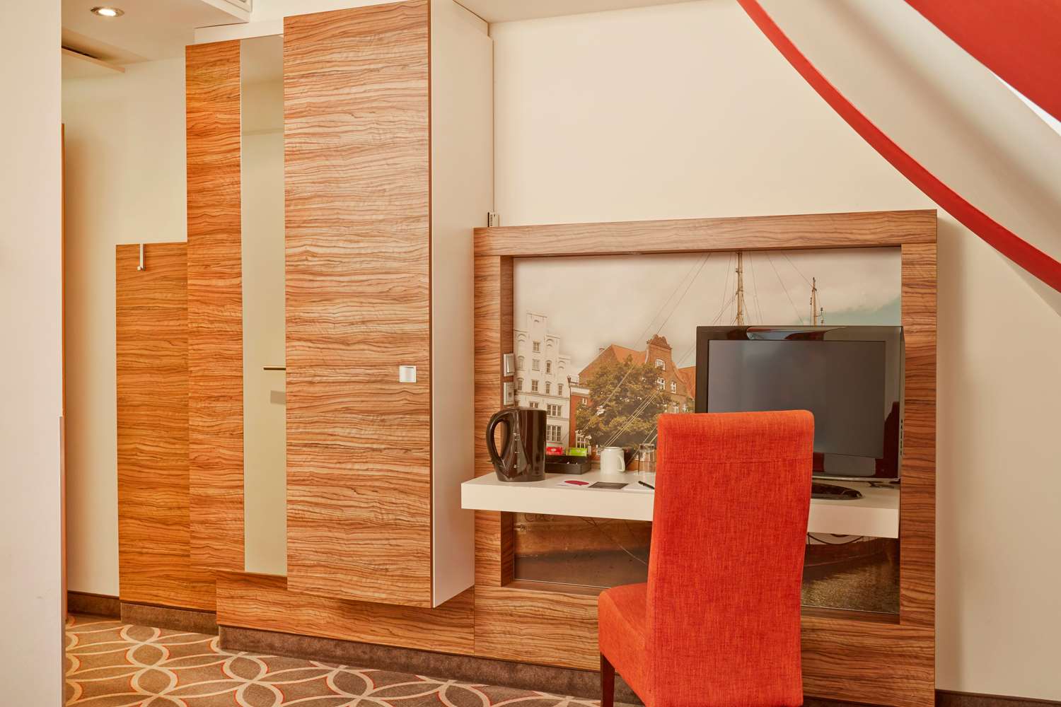 H+ HOTEL LUBECK 10/50