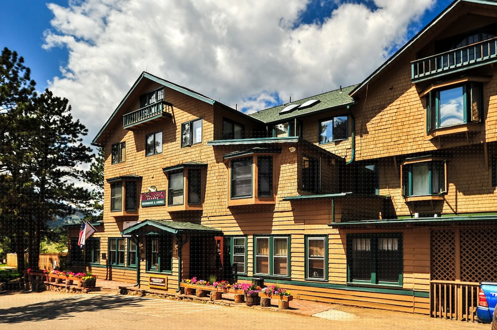 The Historic Crags Lodge 1/33