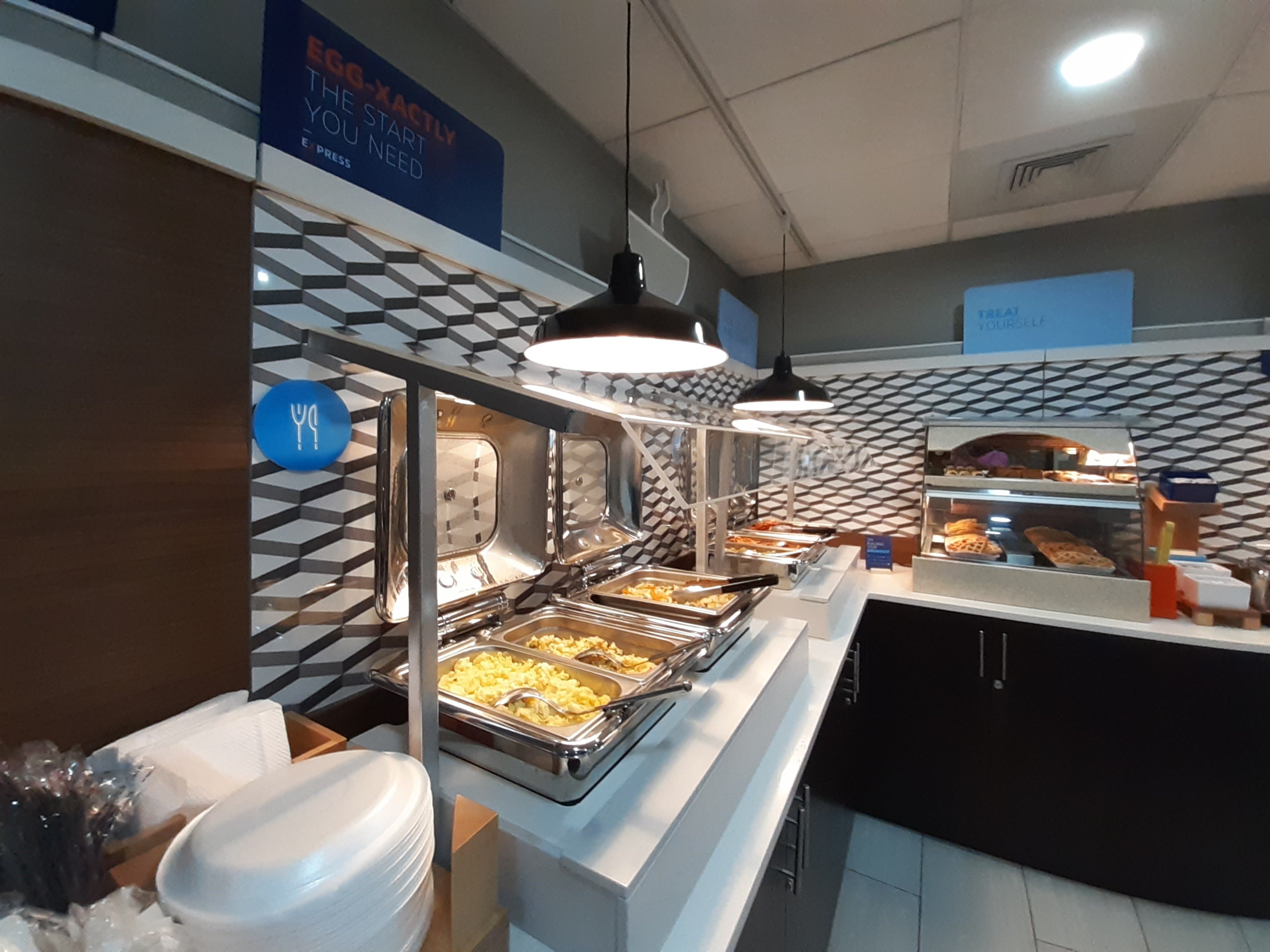 Holiday Inn Express Hotel and Suites Trincity Trinidad Airport 16/34
