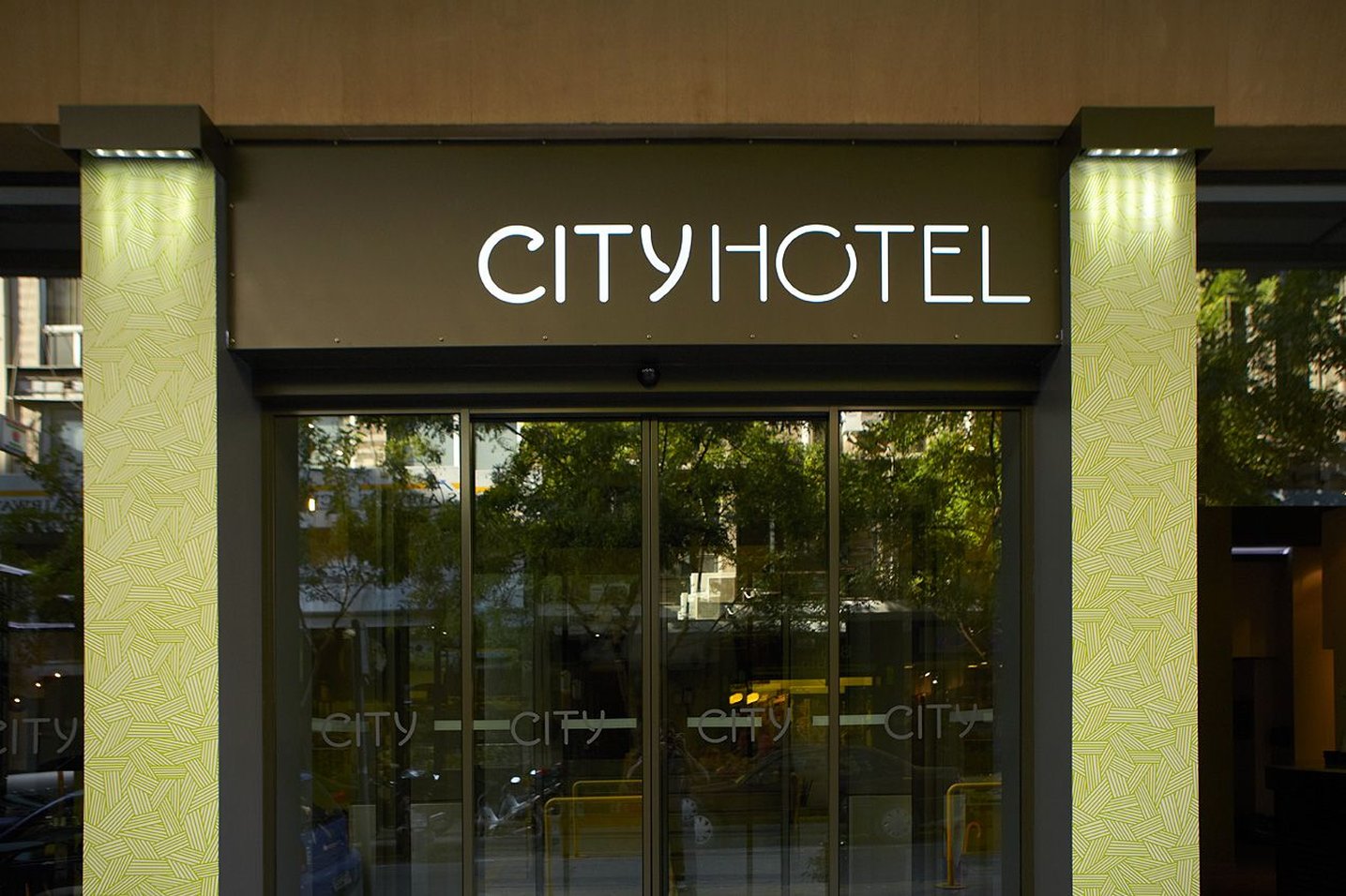 City Hotel 3/43