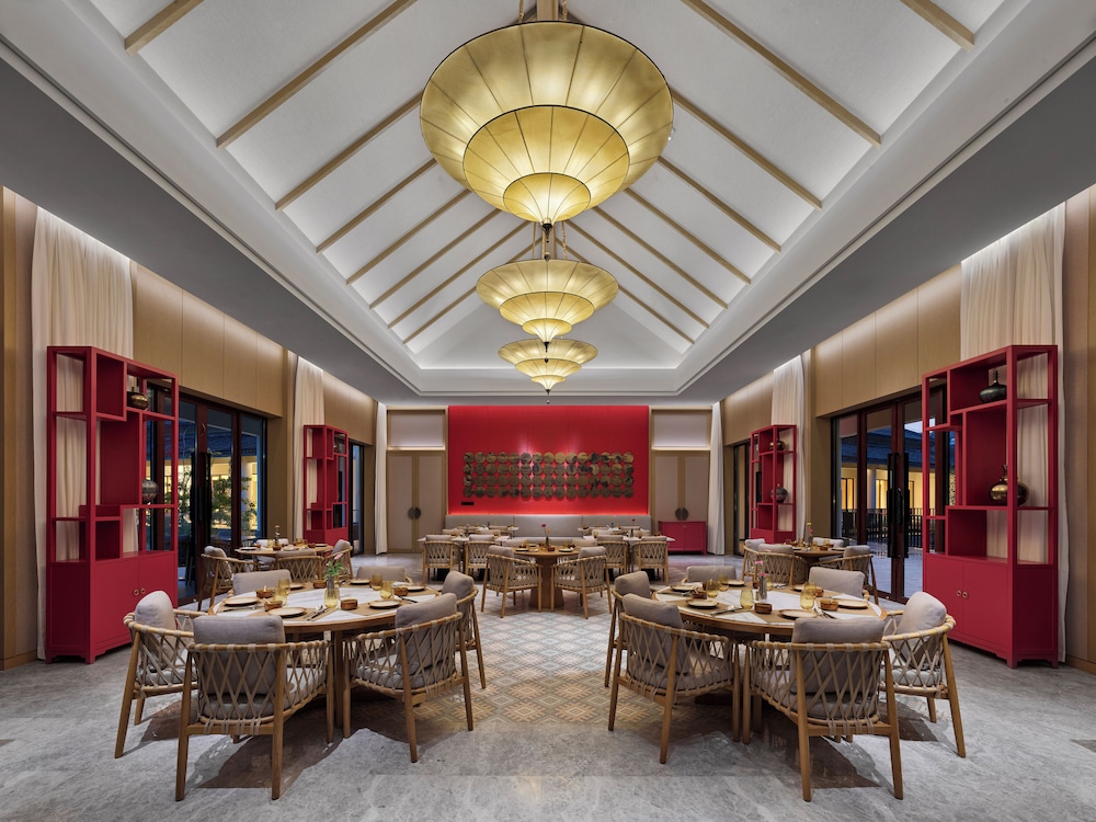 Banyan Tree Tengchong 55/81