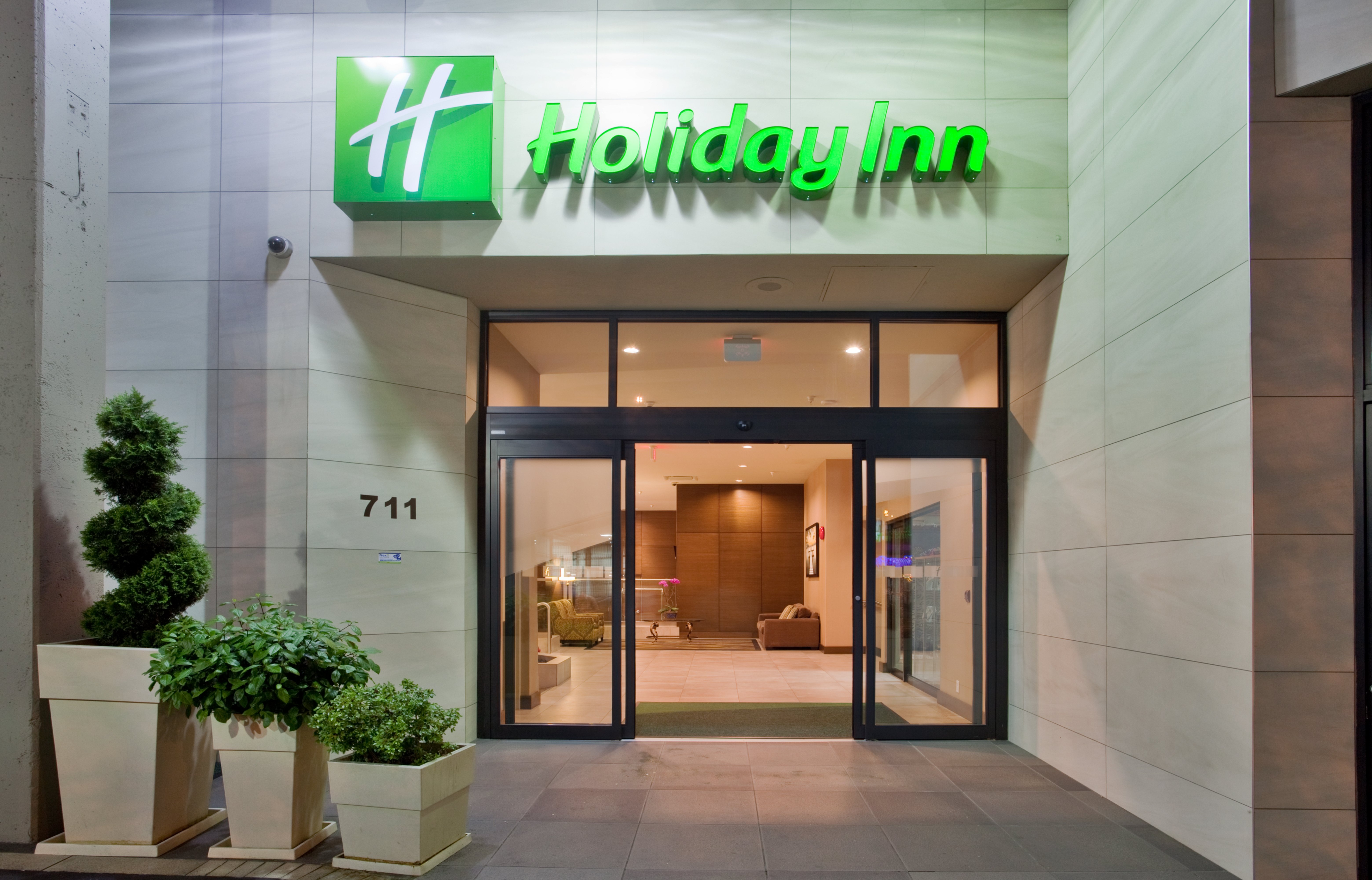 Holiday Inn Vancouver Centre 2/73