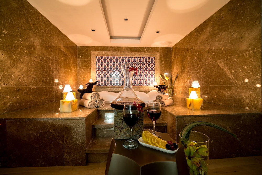 Les Ambassadeurs Marina Hotel Casino 23/50