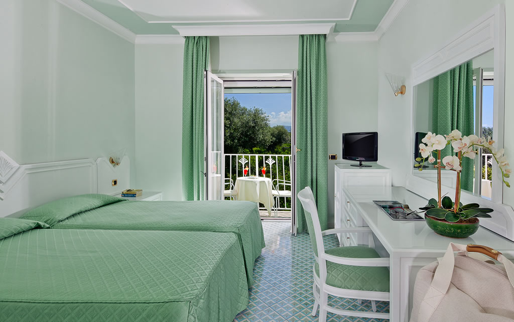 ROOM, DOUBLE BED, GARDEN VIEW