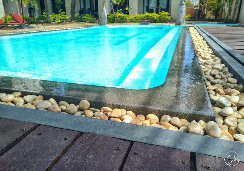 Grand Bay Suites 38/65
