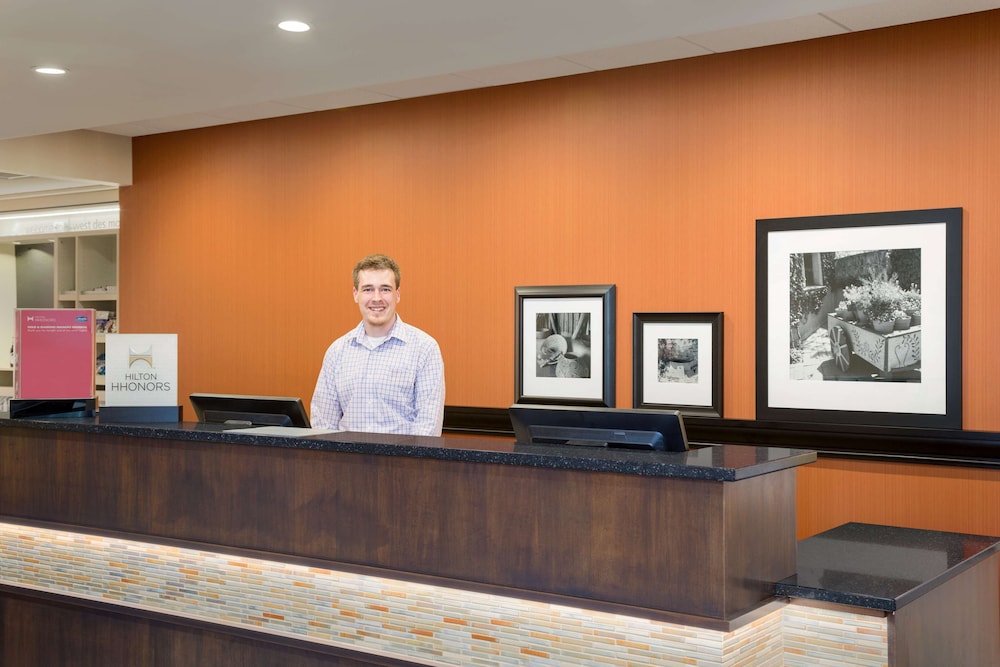 Hampton Inn Suites West Des Moines Sw Mall Area Ia 10/41