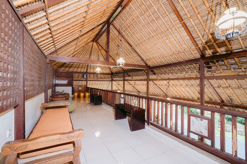 Pertiwi Resort Spa 7/87