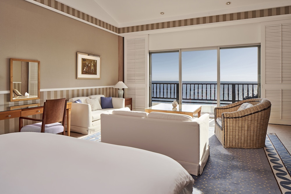 Pacific, Garden, Deluxe, Suite, Queen Bed