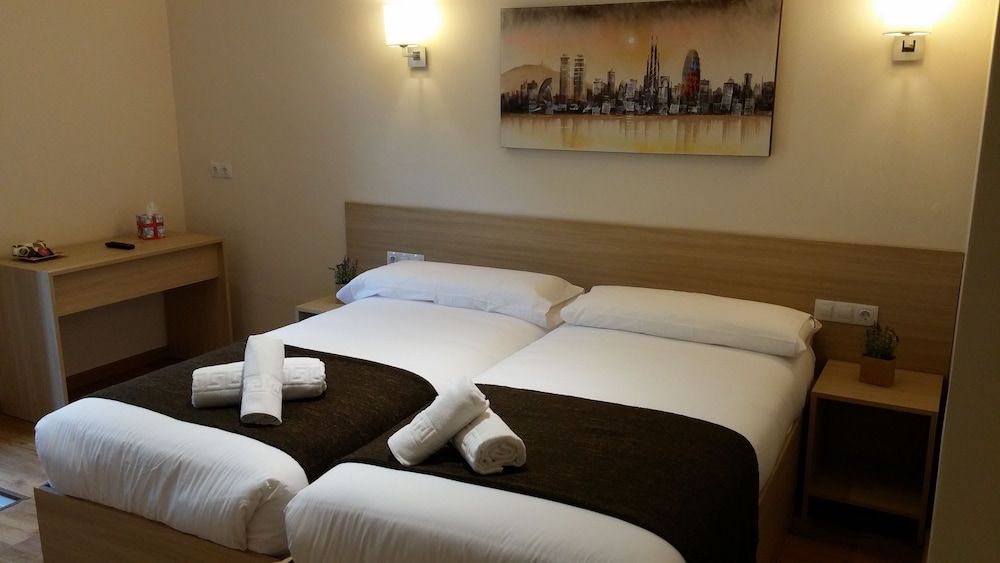 Hostal Barcelona Travel 19/35