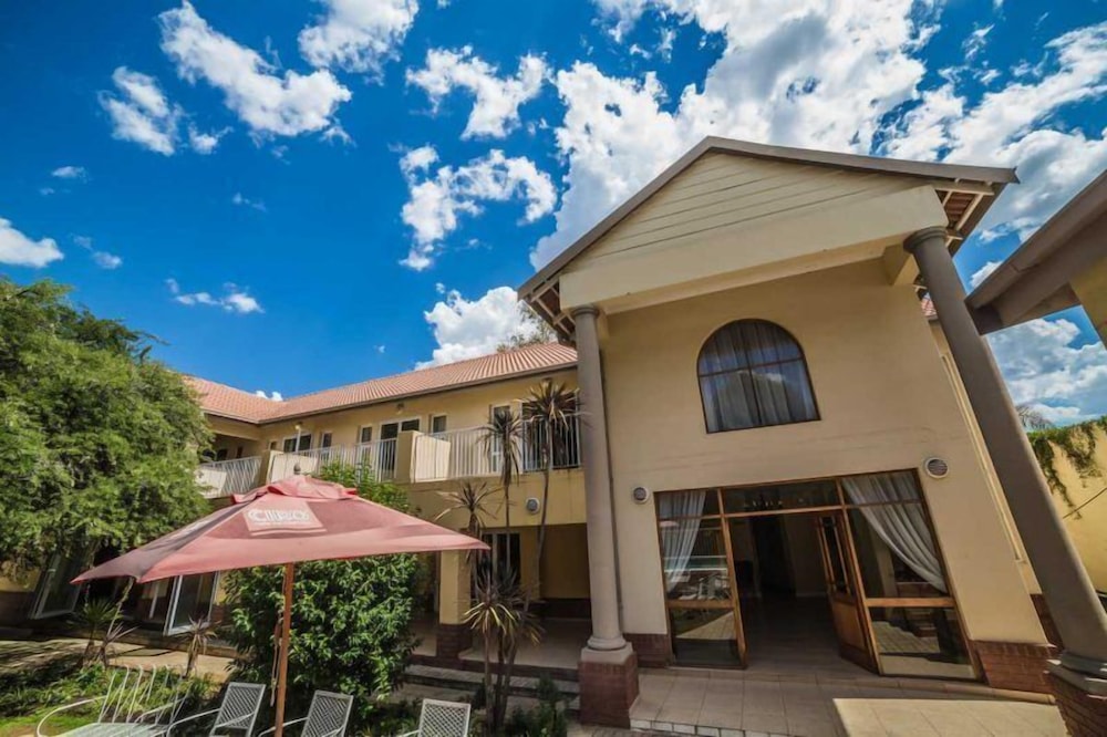 Acacia Guesthouse 2/40