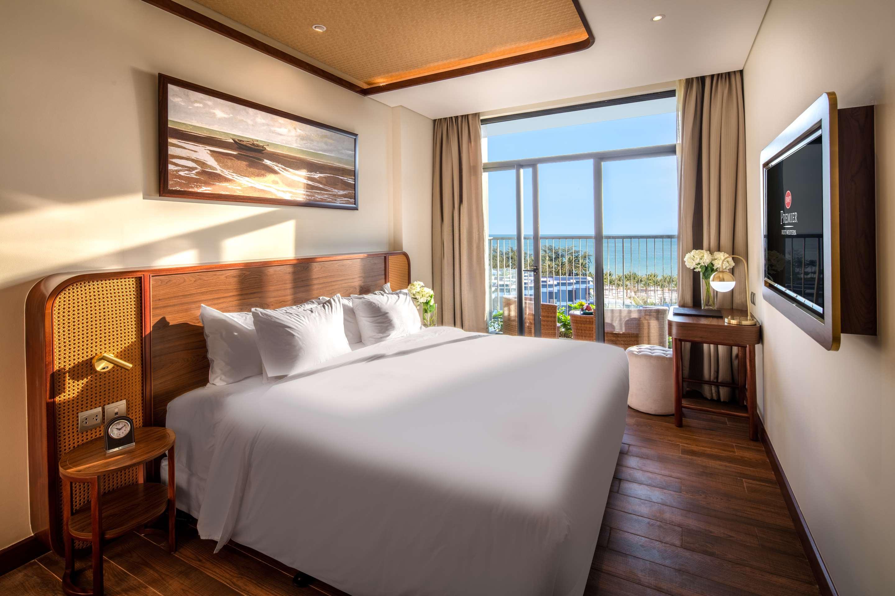 جناح تنفيذي بسريرين كوين بشرفة بغرفتي نوم بمنطقة جلوس، Best Western Premier Sonasea Phu Quoc 3/10