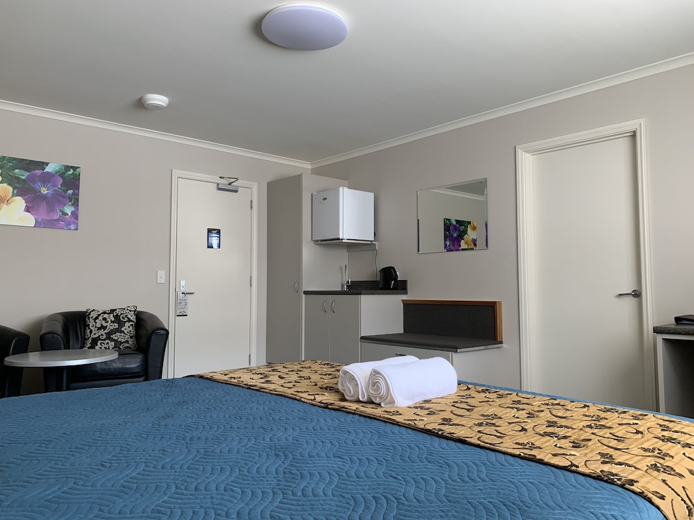 High Peaks Hotel 14/63