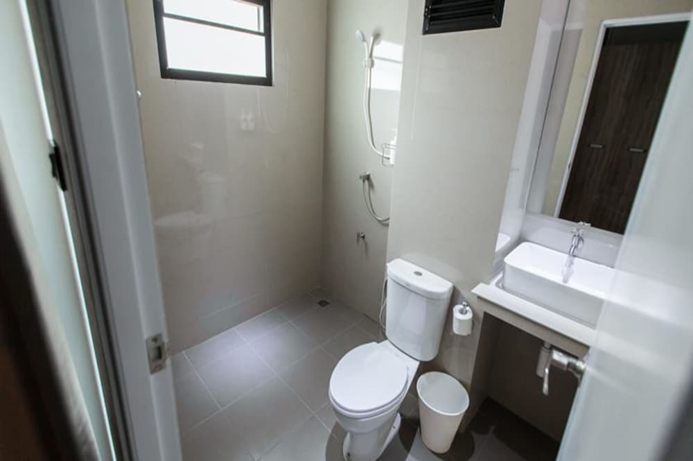 Thamm Residence 32/36