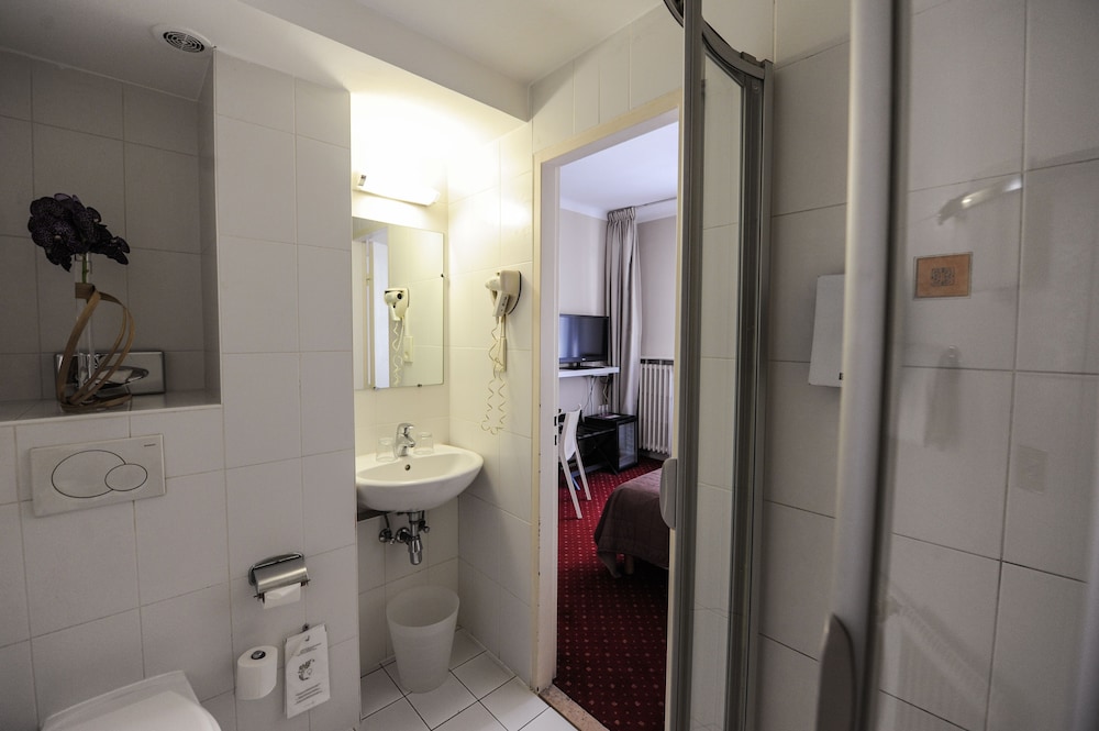 Le Grand Hotel 55/59