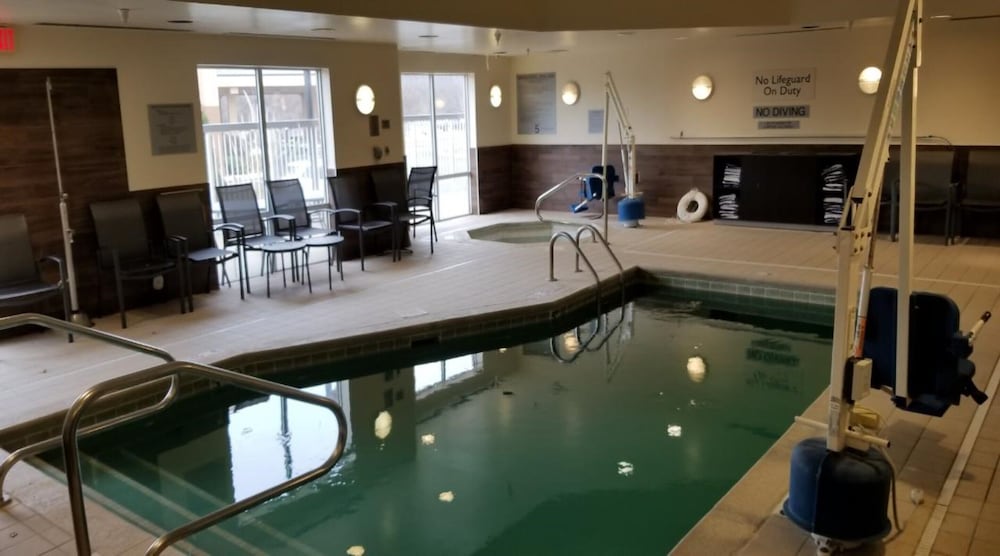 Fairfield Inn Suites By Marriott Mt Vernon Rend Lake 19/39