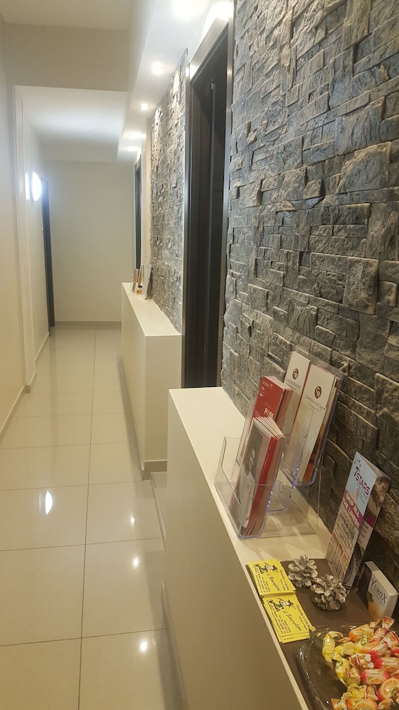 Candia Rooms 13/21