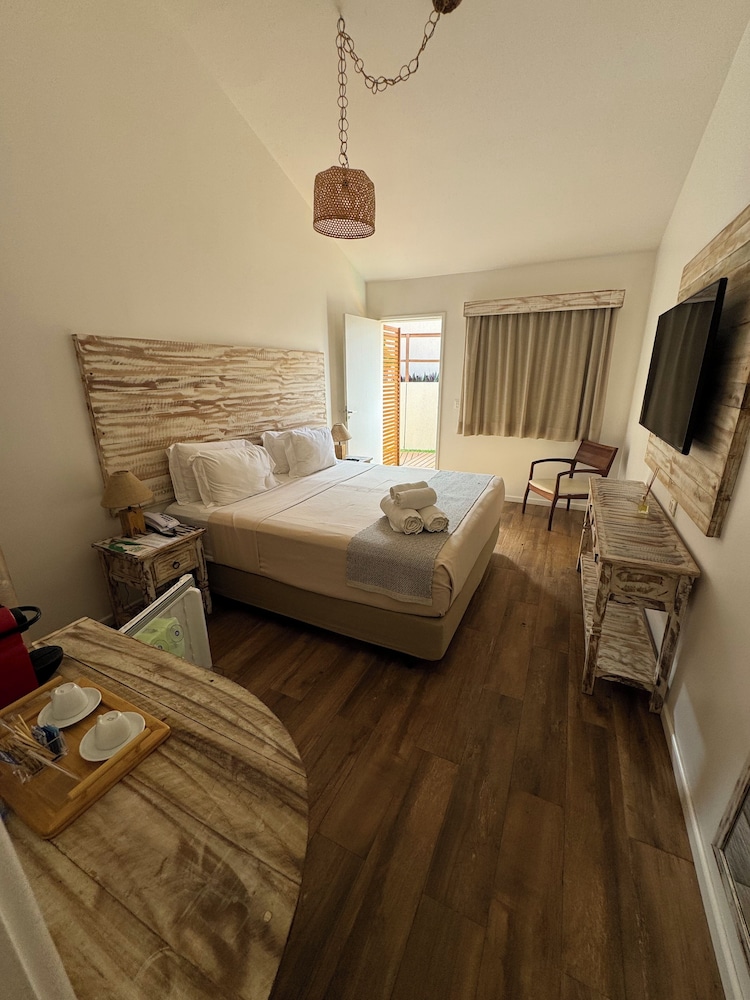 DELUXE, TWIN BEDS