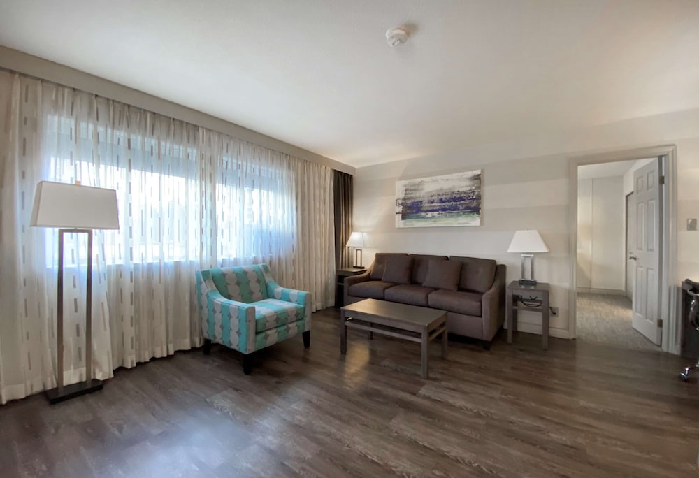 Best Western Plus Sands 39/56