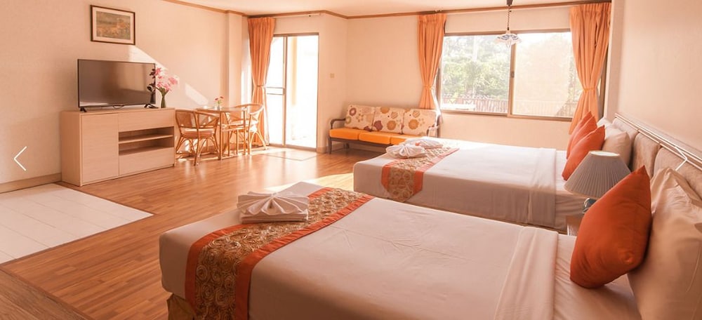 Takiab Beach Resort 38/64