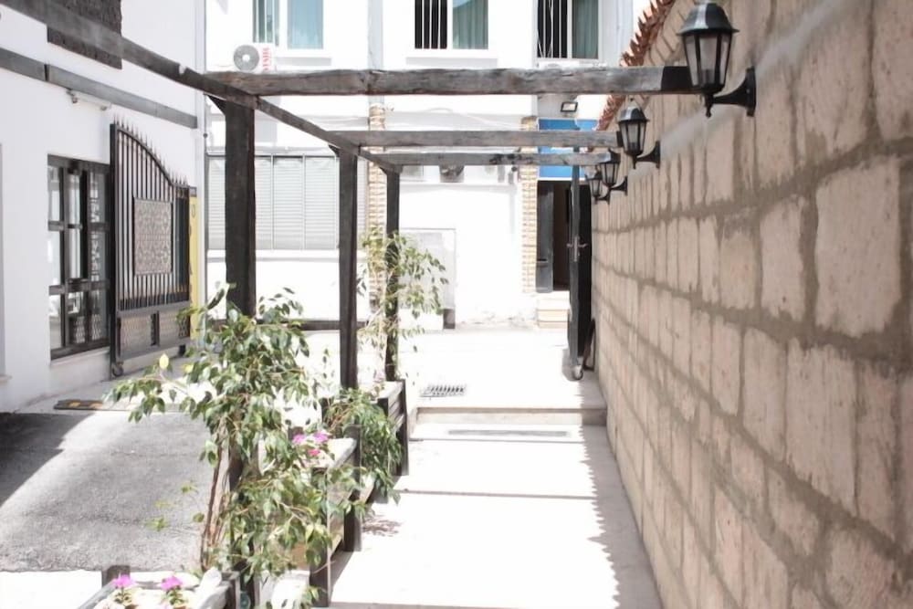 Suvari Boutique Hotel 40/47