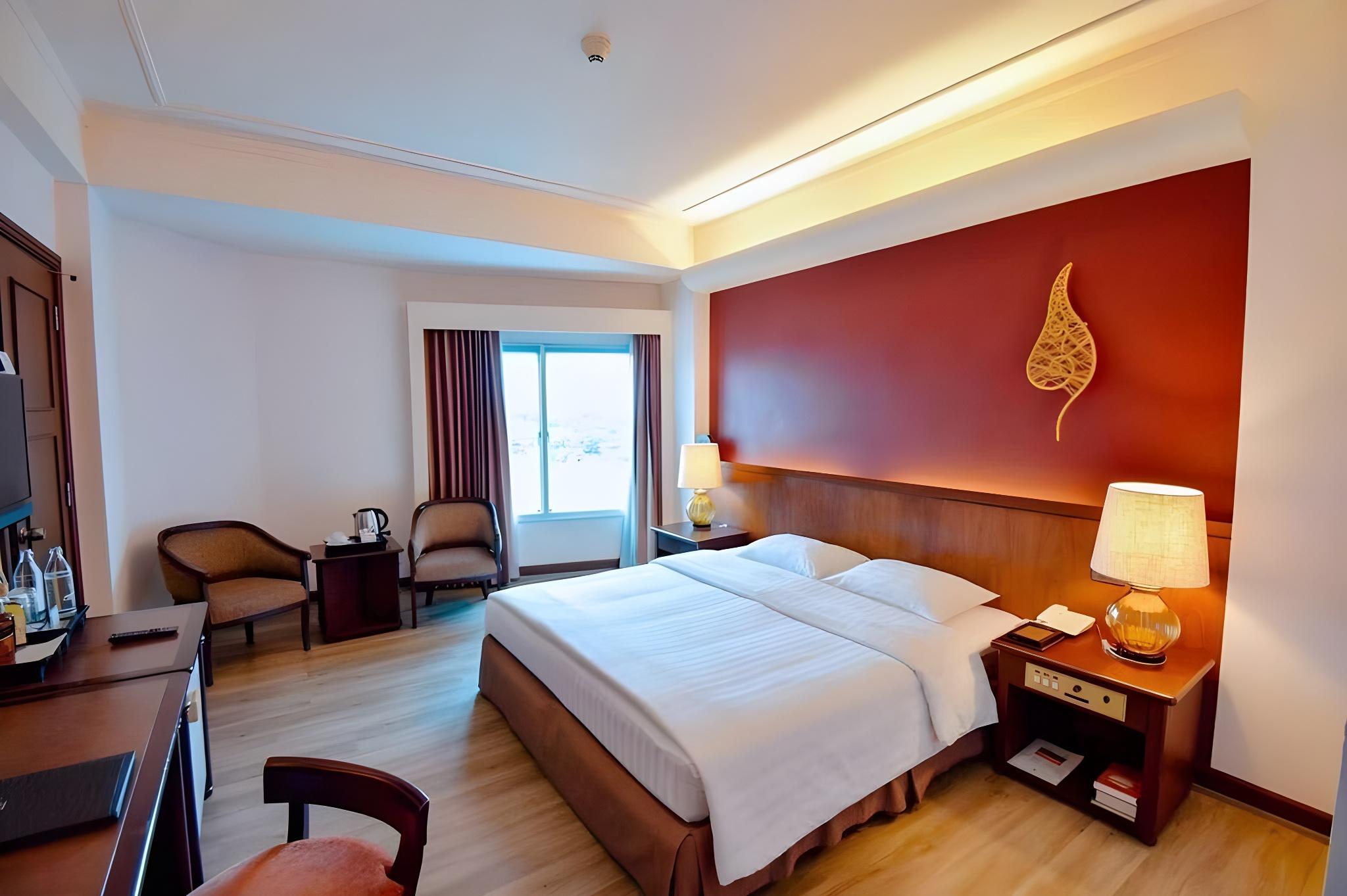 Room, Double Bed, City or River View