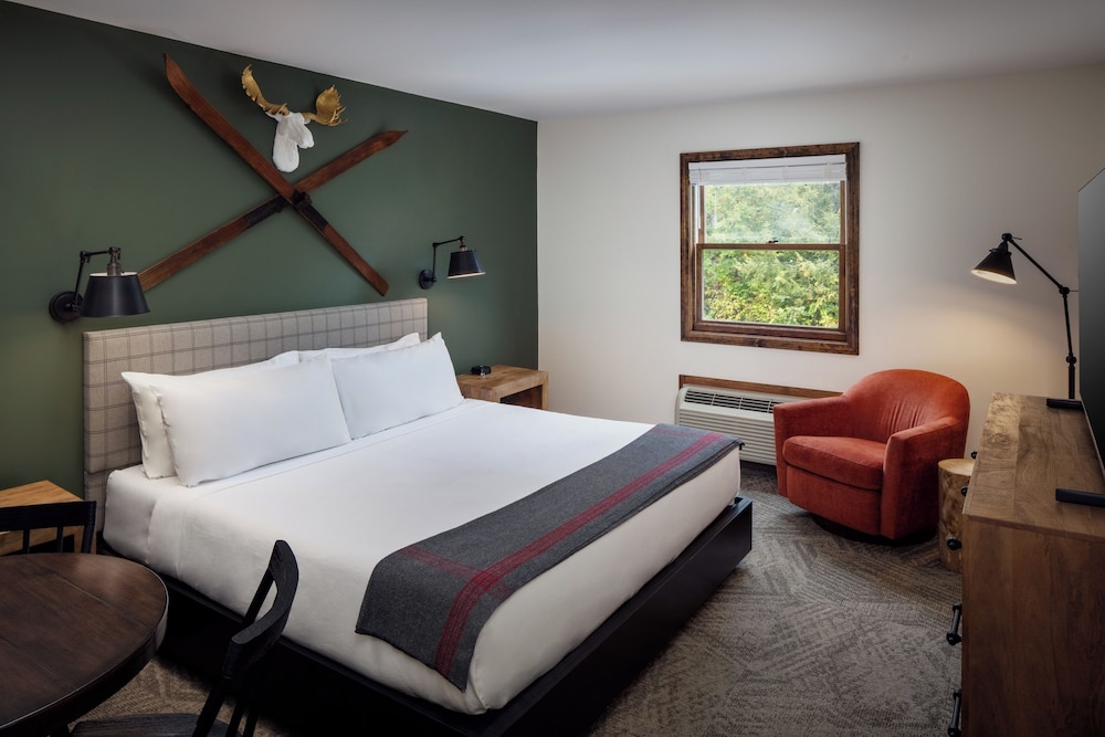 The Lodge at Schroon Lake 11/49