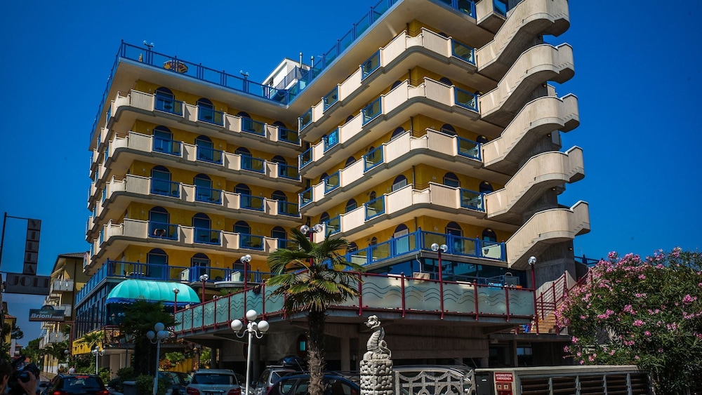 Brioni Sea Hotel 5/50