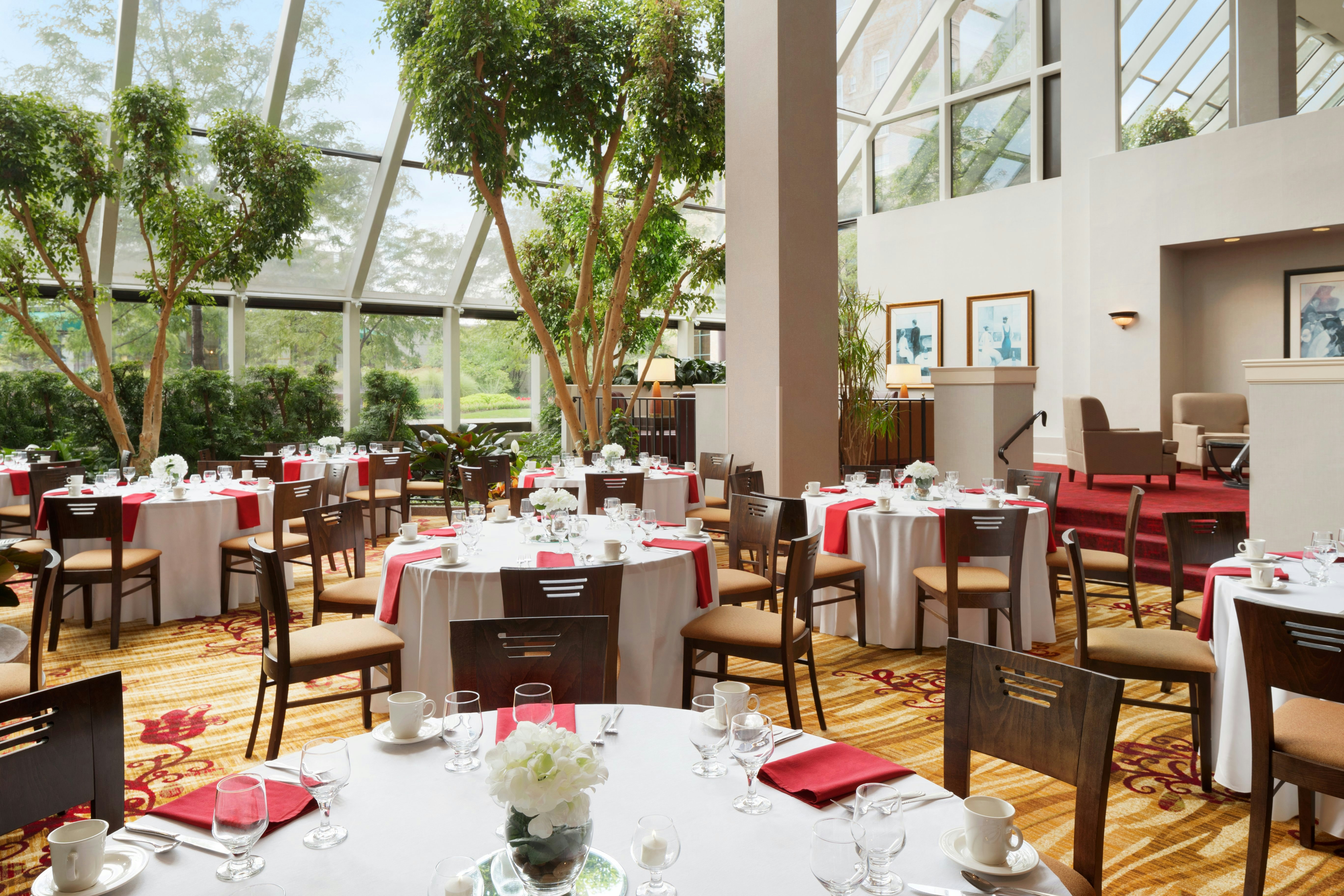 Hilton Fort Wayne At The Grand Wayne Convention Center 34/72