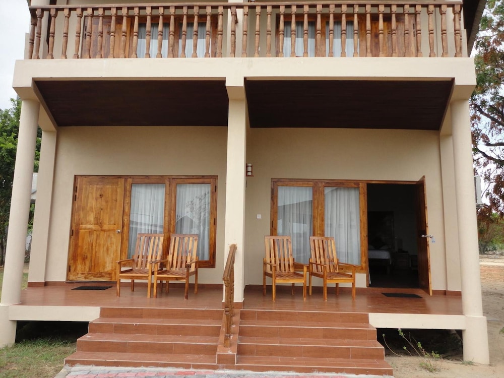 Naaval Hotel 2/45